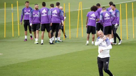 Zidane, durante el último entrenamiento del Real Madrid Zidane, durante el último entrenamiento del Real Madrid