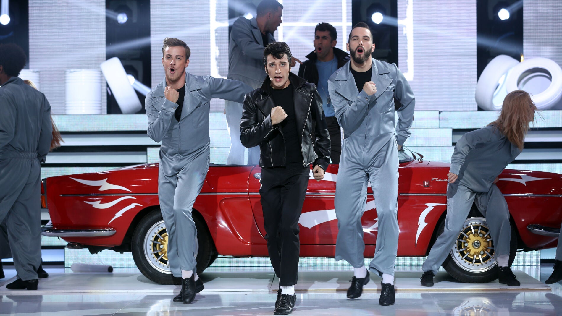 Blas Cant&oacute; imita a John Travolta y canta 'Greased lightning'