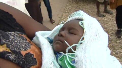 Frame 71.078729 de: HAIT&Iacute; NECESITA AGUA, ALIMENTOS Y MEDICINAS PARA HACER FRENTE AL C&Oacute;LERA