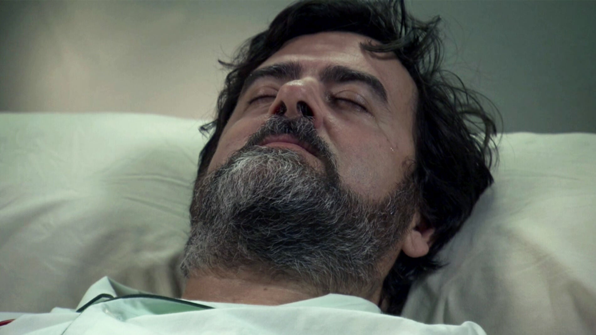 Camilo, en coma, se emociona con la carta de Benito