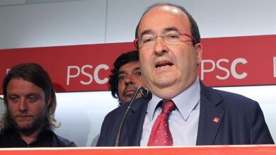 Iceta avisa de que si el PSOE gira a la abstención ante la investidura de Mariano Rajoy, el PSC decidirá qué hace