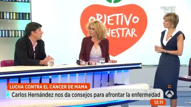 Carlos Hernández presenta 'Un intruso en la familia', una guía para abordar el cáncer en los hogares