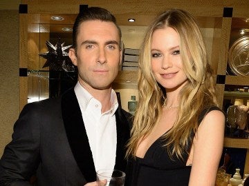 Adam Levine y Behati Prinsloo Adam Levine y Behati Prinsloo