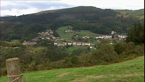 Frame 0.495298 de: En la comarca de Los Oscos, todo listo para recibir a los Reyes de Espa&ntilde;a
