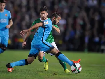 Douglas, en un partido con el Barcelona Douglas, en un partido con el Barcelona