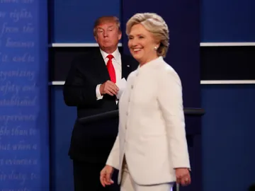 Donald Trump y Hillary Clinton en el último debate televisado antes de las elecciones estadounidenses Donald Trump y Hillary Clinton en el último debate televisado antes de las elecciones estadounidenses