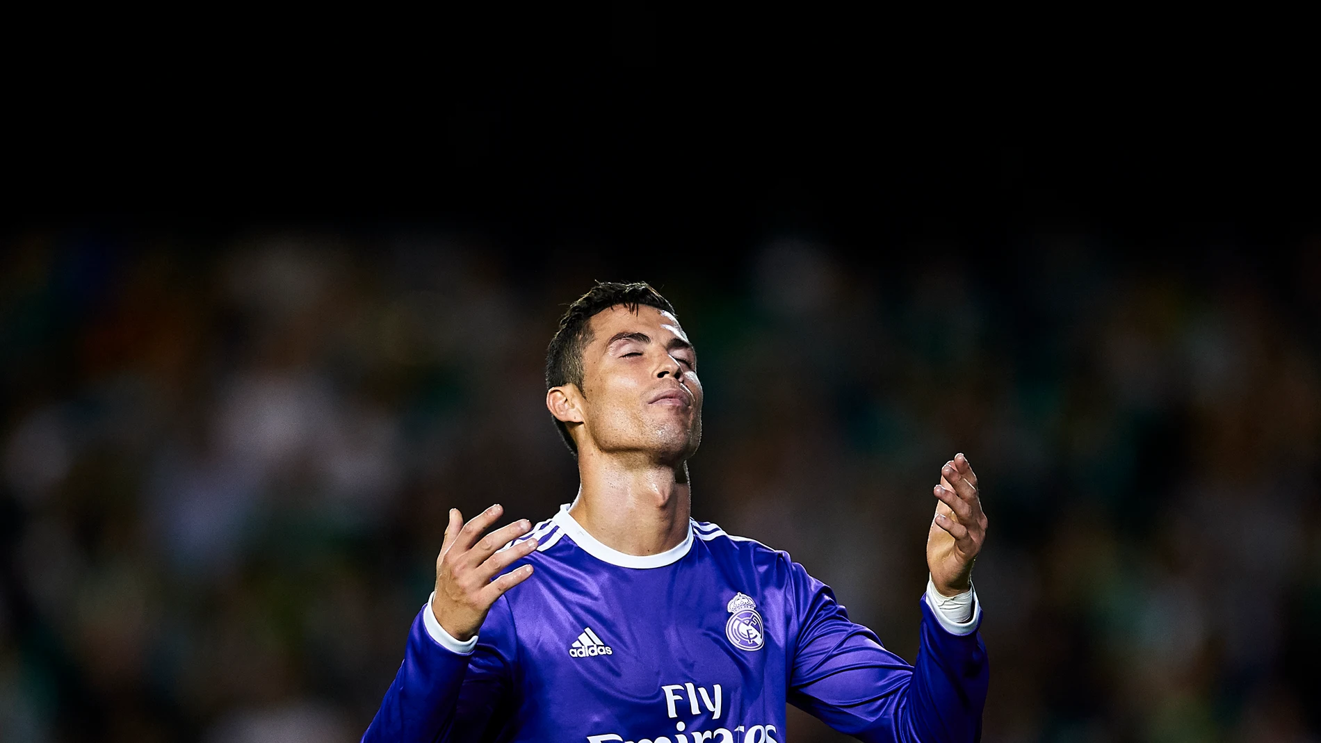 Cristiano Ronaldo se lamenta tras una jugada