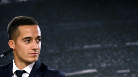 Lucas V&aacute;zquez, durante el acto de renovaci&oacute;n de su contrato