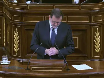 Frame 2.082869 de: Rajoy acusa a Iglesias de convertir el debate de investidura en un debate de Twitter Frame 2.082869 de: Rajoy acusa a Iglesias de convertir el debate de investidura en un debate de Twitter