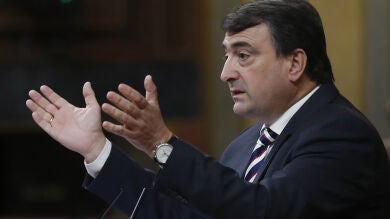Esteban reprocha con un refrán a Rajoy que no haya tenido 