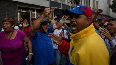 Maduro anuncia que subirá un 40% el salario mínimo, hasta situarse en los 127 euros mensuales