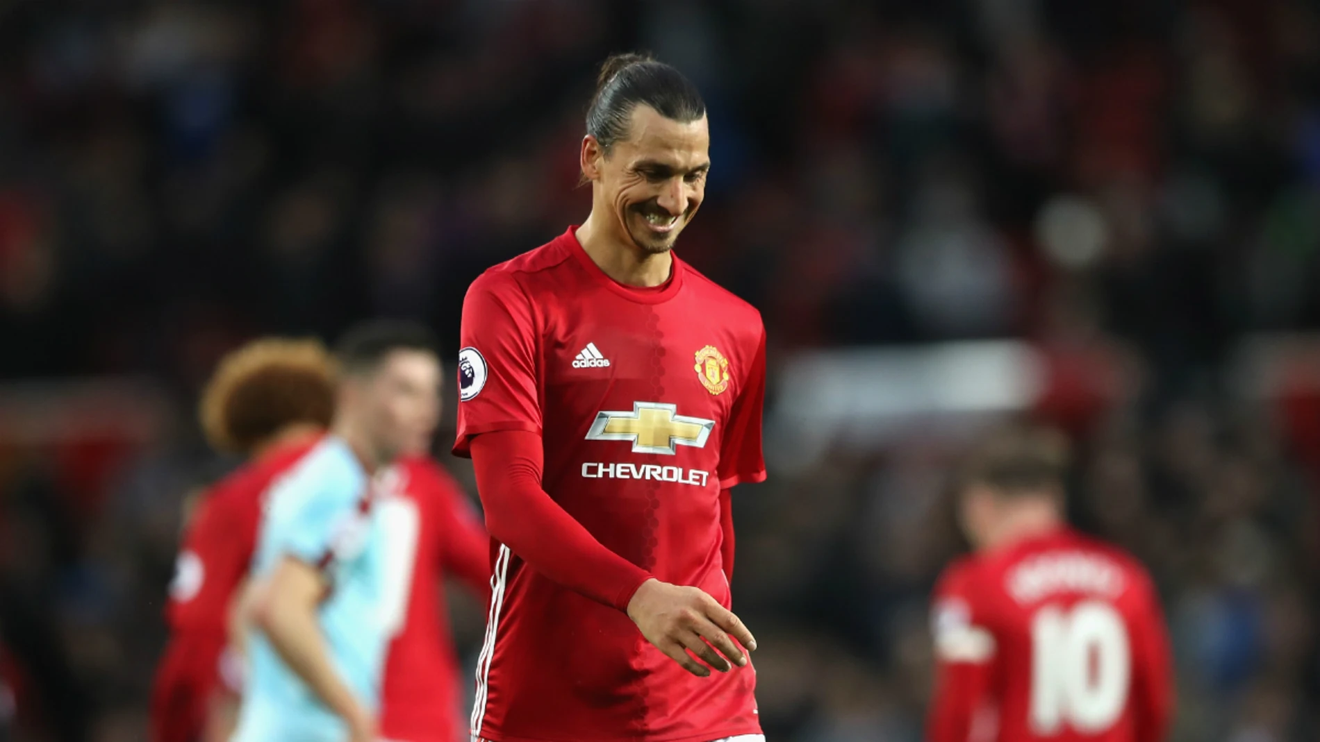 Ibrahimovic se lamenta Ibrahimovic se lamenta