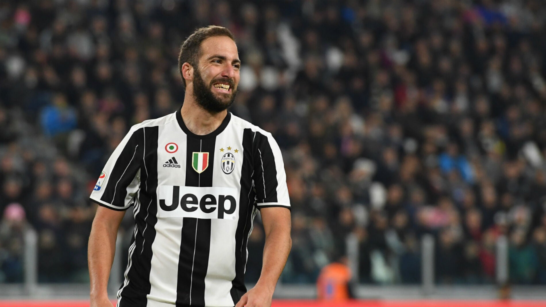 Higua&iacute;n, en un partido con la Juventus