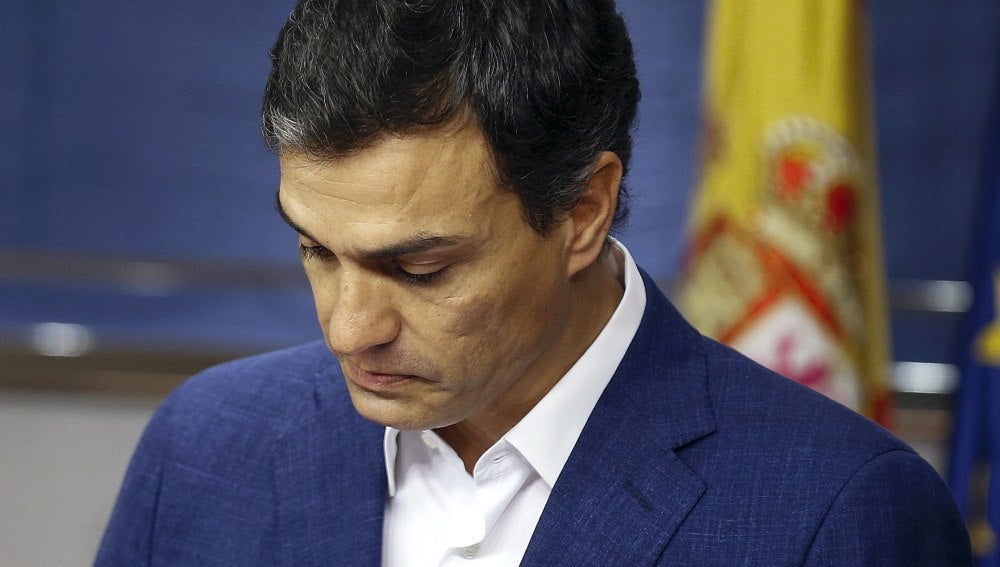 Pedro Sánchez renuncia a su escaño