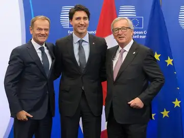 El primer ministro canadiense, Justin Trudeau, el presidente de la CE, Juncker, y el presidente del CE Donald Tusk El primer ministro canadiense, Justin Trudeau, el presidente de la CE, Juncker, y el presidente del CE Donald Tusk