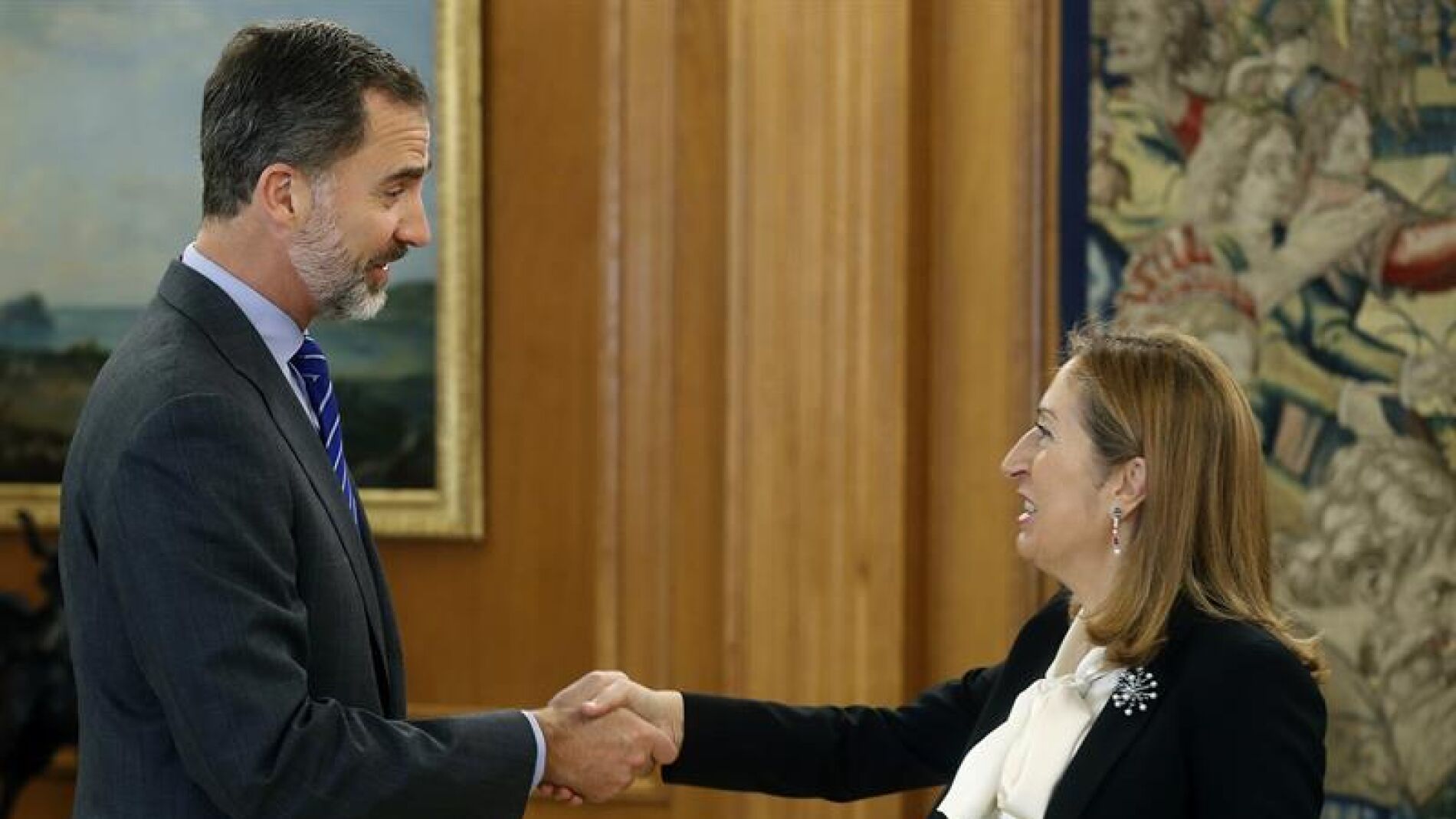 El Rey, junto a la presidenta del Congreso