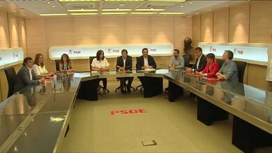 Los socialistas rechazan el acercamiento a Podemos y piden a Sánchez que no se insulte a sí mismo