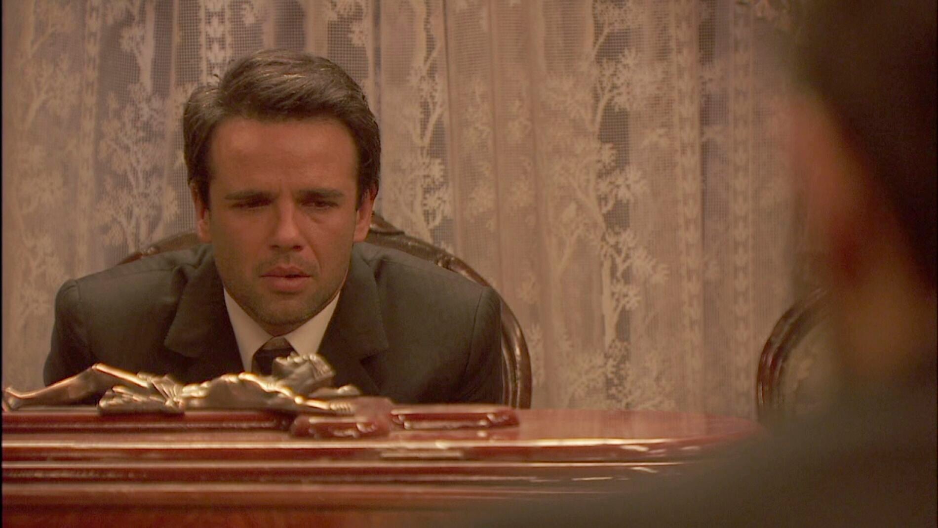 Los habitantes de Puente Viejo se despiden de Menc&iacute;a 