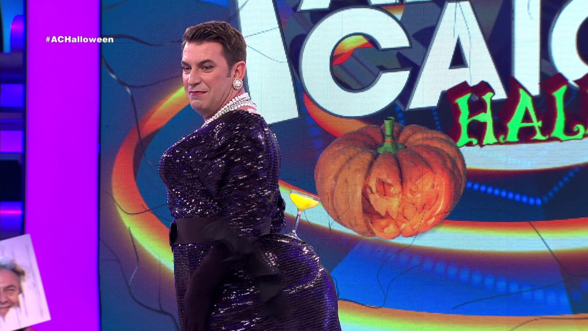 Arturo Valls disfrazado de Kim kardashian MOMENTOS ' AHORA CAIGO' 31 OCTUBRE