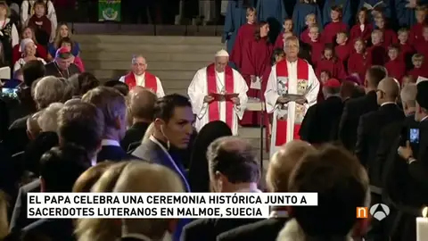 Frame 4.546644 de: El papa llega a Suecia para asistir a los actos conmemorativos de la Reforma Frame 4.546644 de: El papa llega a Suecia para asistir a los actos conmemorativos de la Reforma
