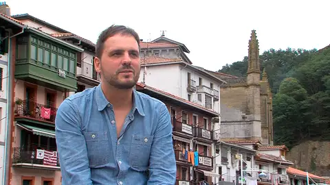 Kirmen Uribe, autor de 'La hora de despertarnos juntos' Kirmen Uribe, autor de 'La hora de despertarnos juntos'