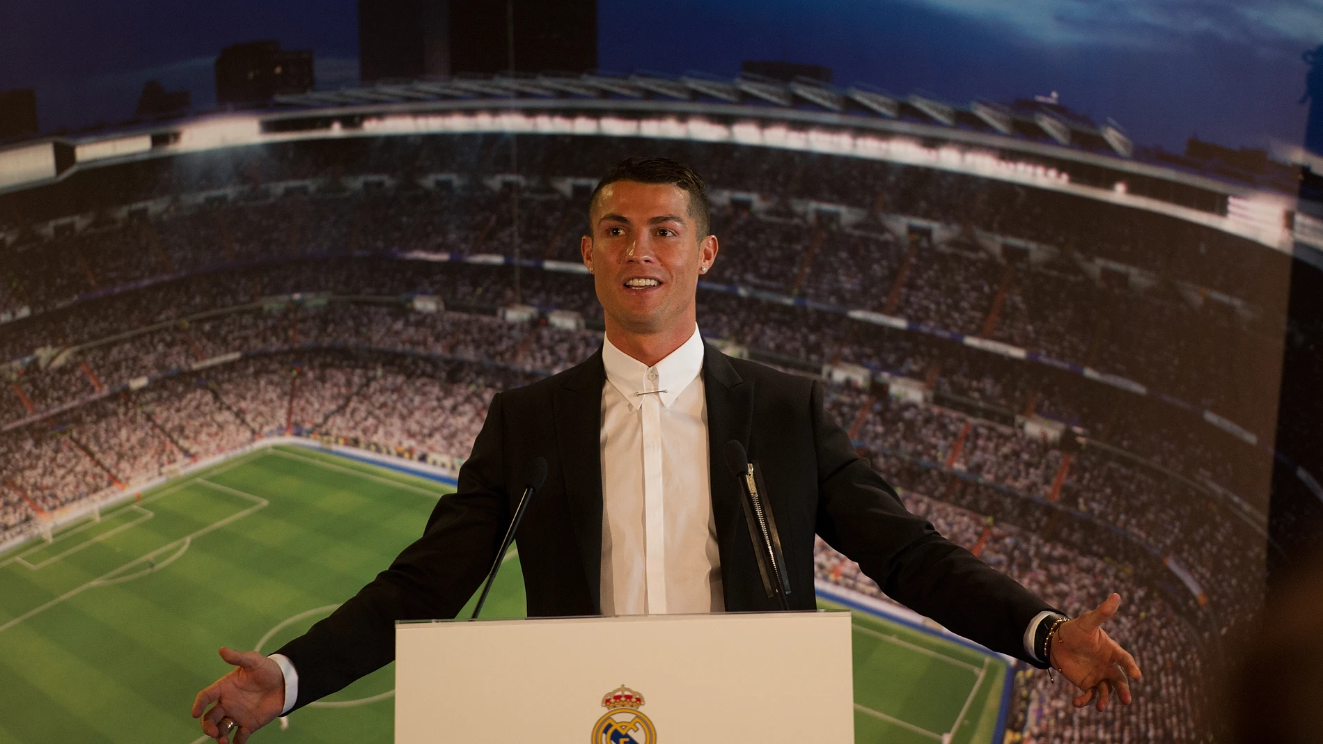 Cristiano Ronaldo en el acto de su renovación Cristiano Ronaldo en el acto de su renovación