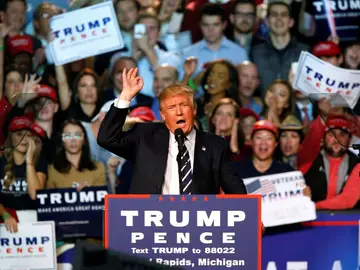 Donald Trump, durante el mitin de cierre de campaña Donald Trump, durante el mitin de cierre de campaña