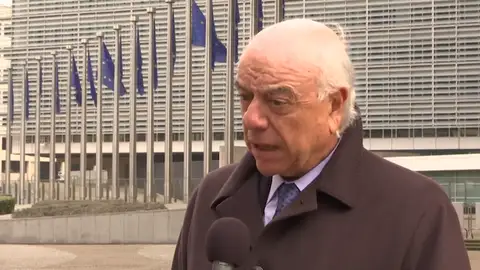 Frame 2.87215 de: Francisco González, presidente de BBVA, advierte que "ahora es el momento de los políticos" Frame 2.87215 de: Francisco González, presidente de BBVA, advierte que "ahora es el momento de los políticos"