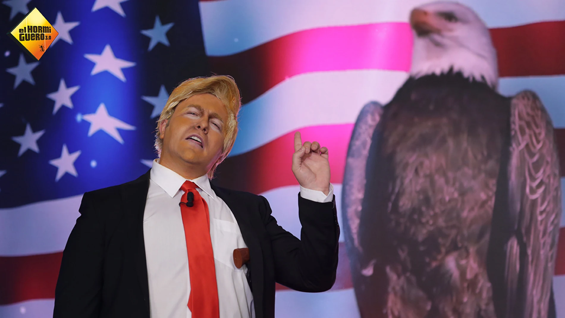 Donald Trump irrumpe por sorpresa en el plató de 'El Hormiguero 3.0'