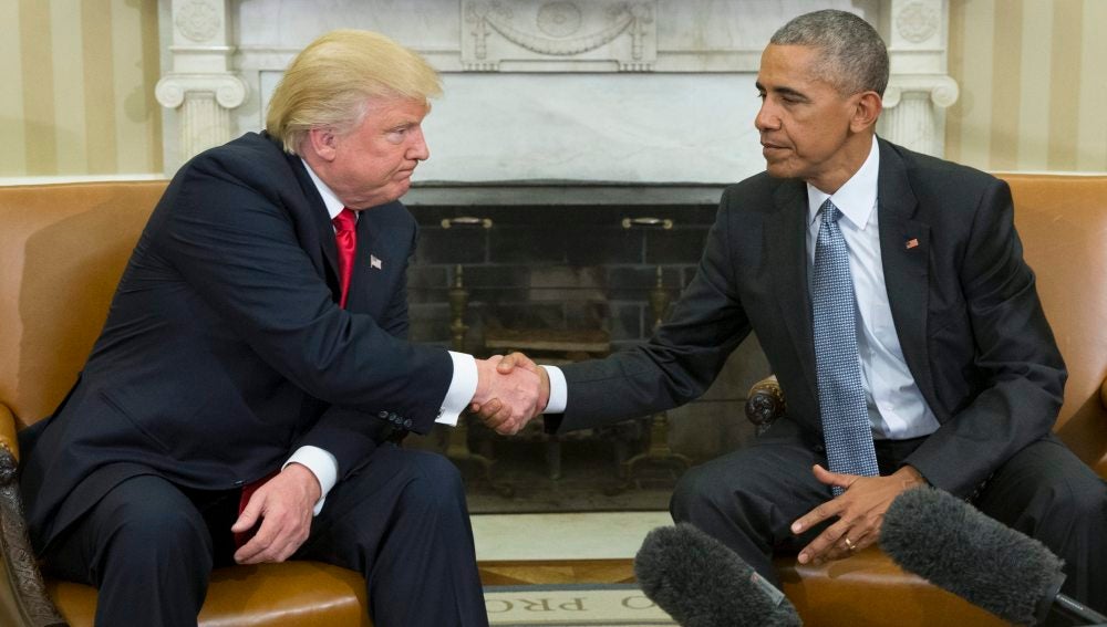 Obama recibe a Trump en la Casa Blanca para iniciar el traspaso de poderes