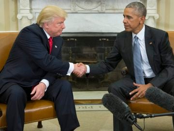 Obama recibe a Trump en la Casa Blanca para iniciar el traspaso de poderes