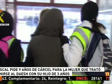 Frame 23.386128 de: Juzgan a una marroquí que quiso viajar a Siria con su hijo de 3 años Frame 23.386128 de: Juzgan a una marroquí que quiso viajar a Siria con su hijo de 3 años