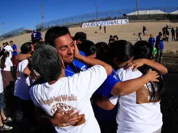 Mexicanos radicados en Estados Unidos y del Paso en territorio de Ciudad Juárez Mexicanos radicados en Estados Unidos y del Paso en territorio de Ciudad Juárez