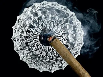 Portada de 'Los usurpadores' Portada de 'Los usurpadores'