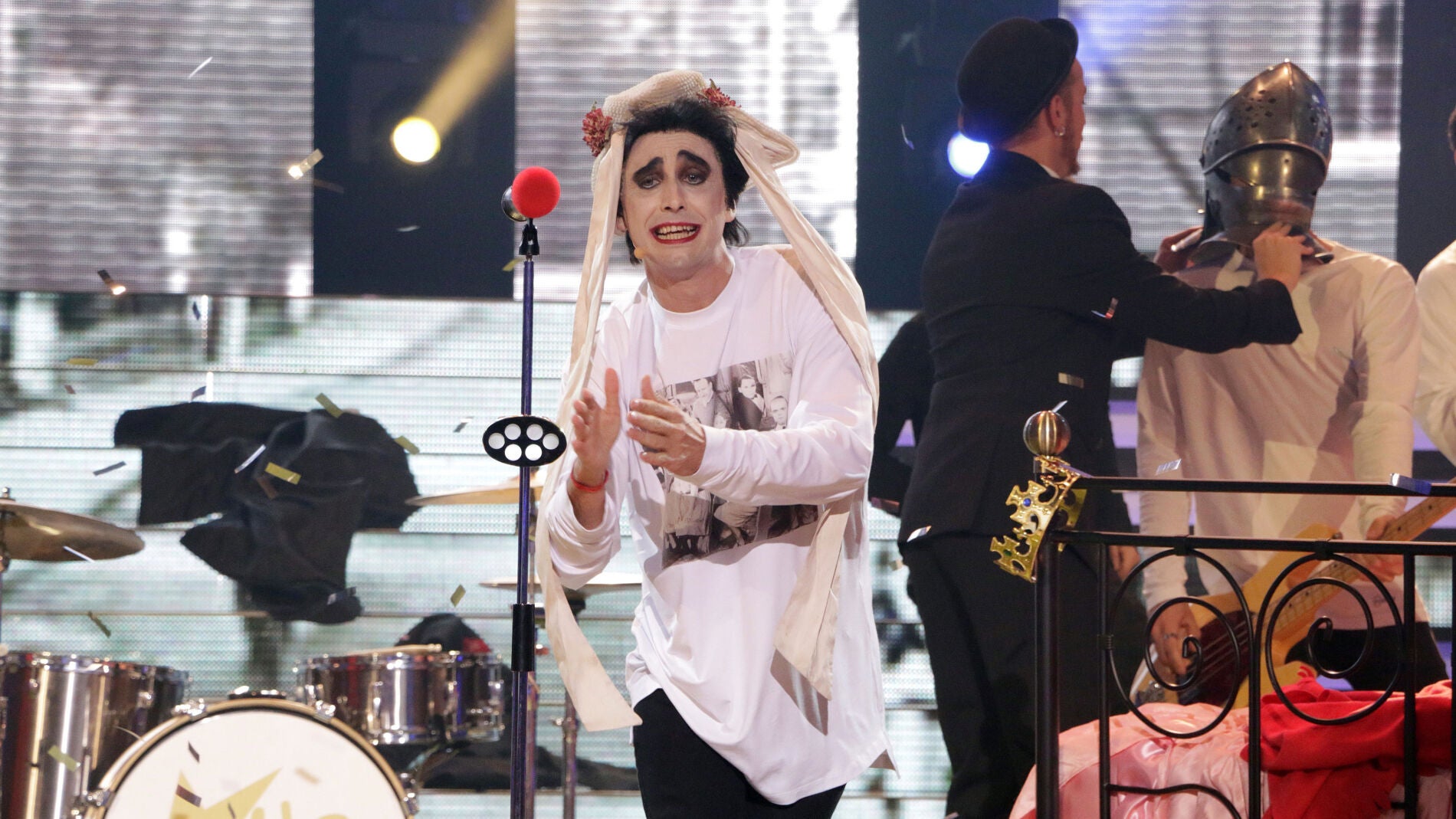 Canco Rodr&iacute;guez nos anima como The Cure en 'Friday I'm in love'