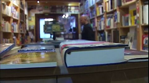 Frame 69.040472 de: S&oacute;lo el 29% de los espa&ntilde;oles reconocer leer todos o casi todos los d&iacute;as