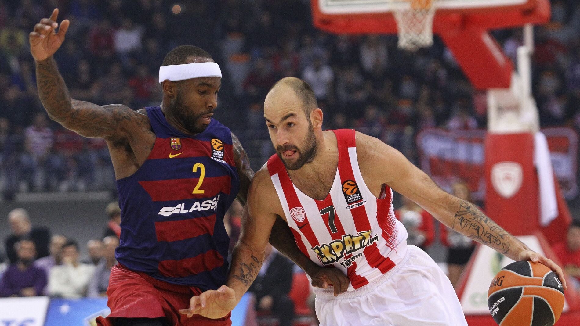 Spanoulis penetra a canasta ante la defensa de Rice