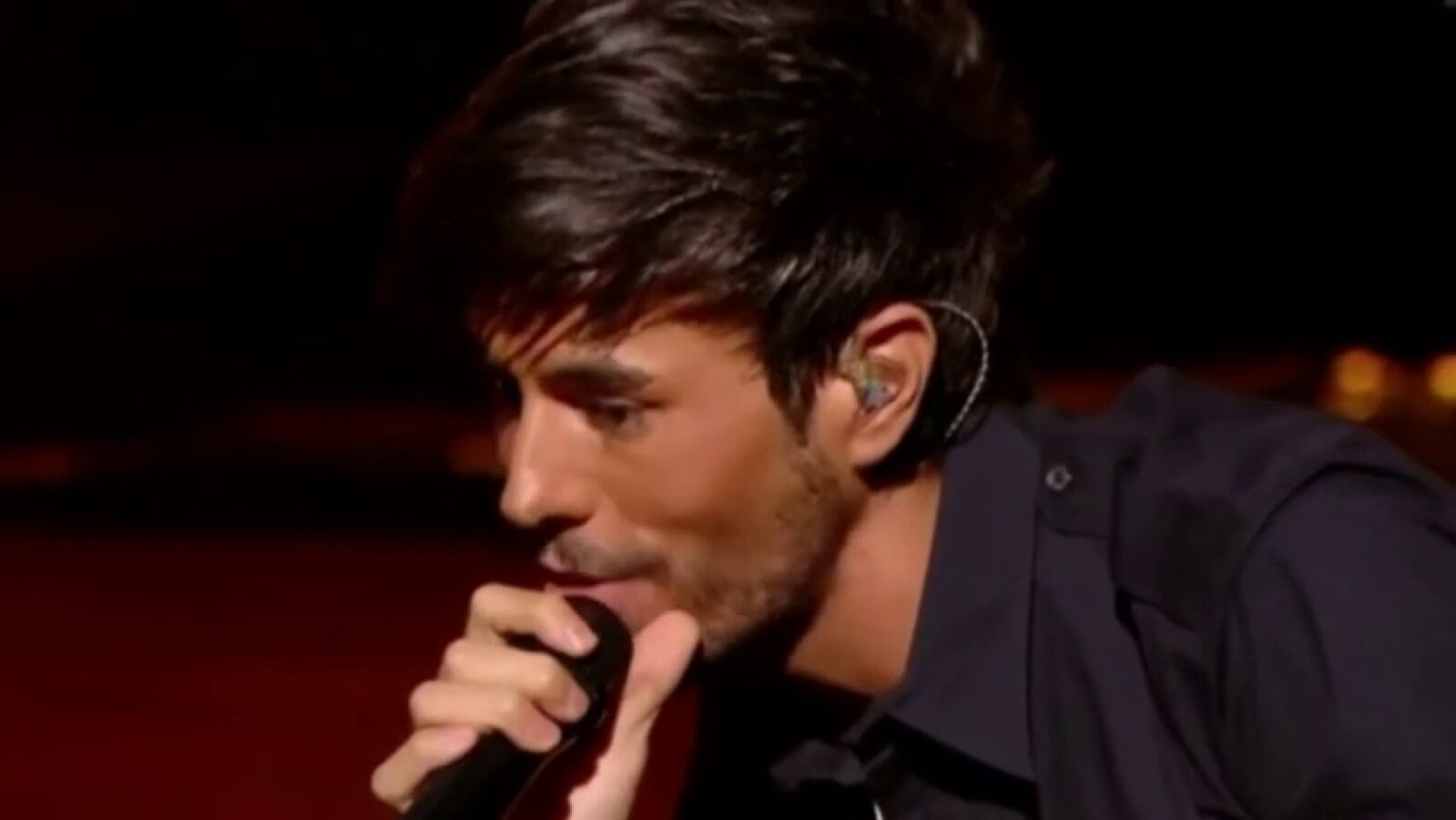 El playback vuelve a dejar en evidencia a Enrique Iglesias 