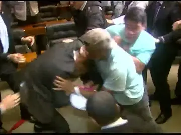 Frame 15.804032 de: Violentas protestas en Brasil ante las medidas económicas adoptadas Frame 15.804032 de: Violentas protestas en Brasil ante las medidas económicas adoptadas