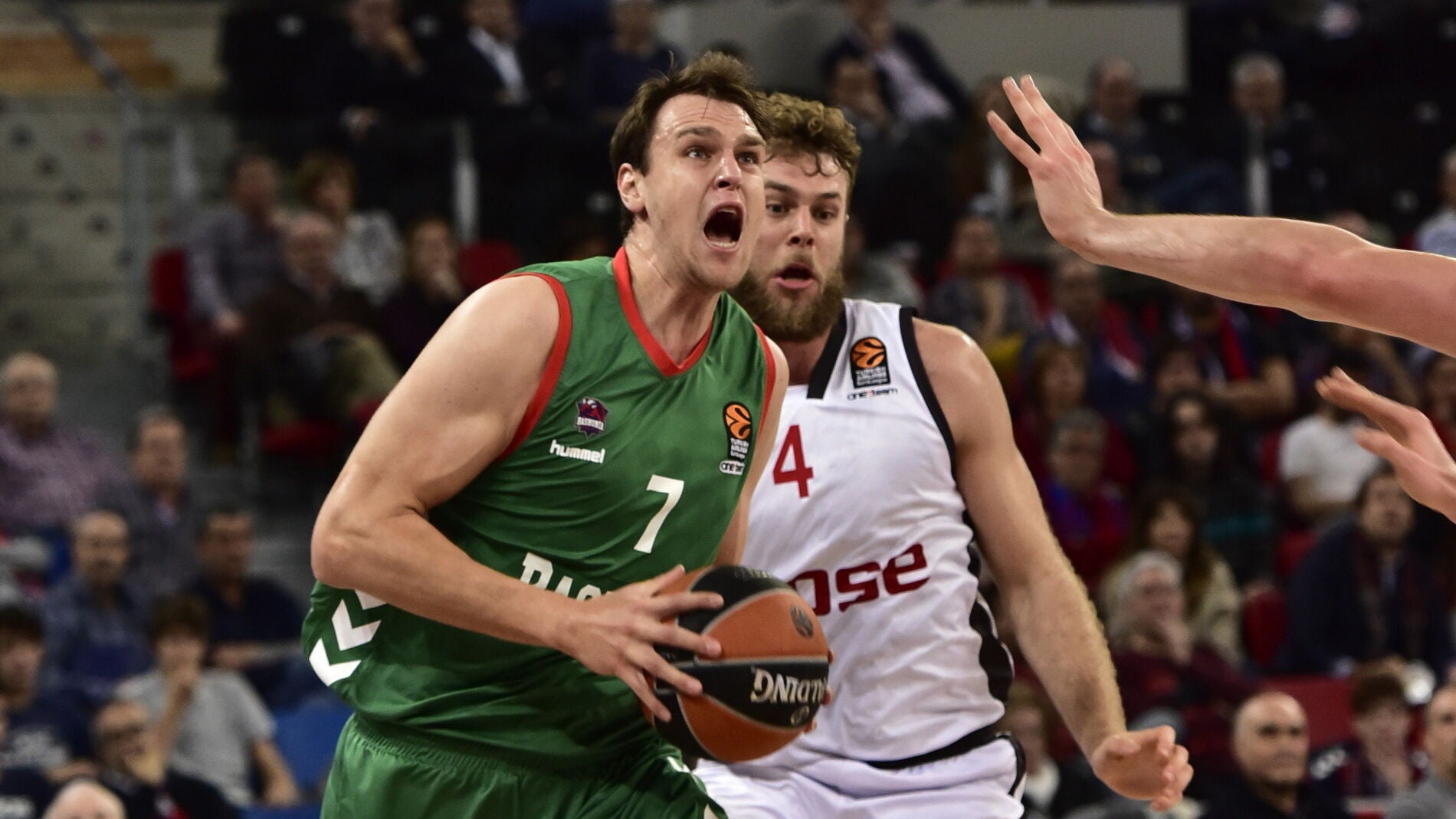 El p&iacute;vot alem&aacute;n del Baskonia Johannes Voigtmann 