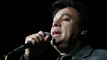 El difunto Juan Gabriel se coronó como mejor álbum del año en los Grammy El difunto Juan Gabriel se coronó como mejor álbum del año en los Grammy