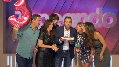 David Bisbal, Pet Shop Boys, Carlos Vives, Shakira y Marilyn 'cantan' su particular 'cumpleaños feliz' a Zapeando