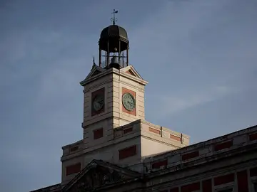 El reloj de la Puerta del Sol de Madrid El reloj de la Puerta del Sol de Madrid