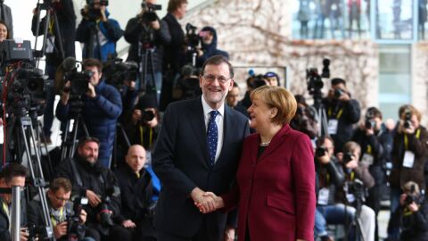 Mariano Rajoy, con Angela Merkel en la Canciller&iacute;a Federal Alemana