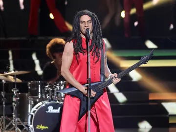 Alex O'Dogherty carga de energía el plató de 'Tu cara me suena' como Lenny Kravitz Alex O'Dogherty carga de energía el plató de 'Tu cara me suena' como Lenny Kravitz