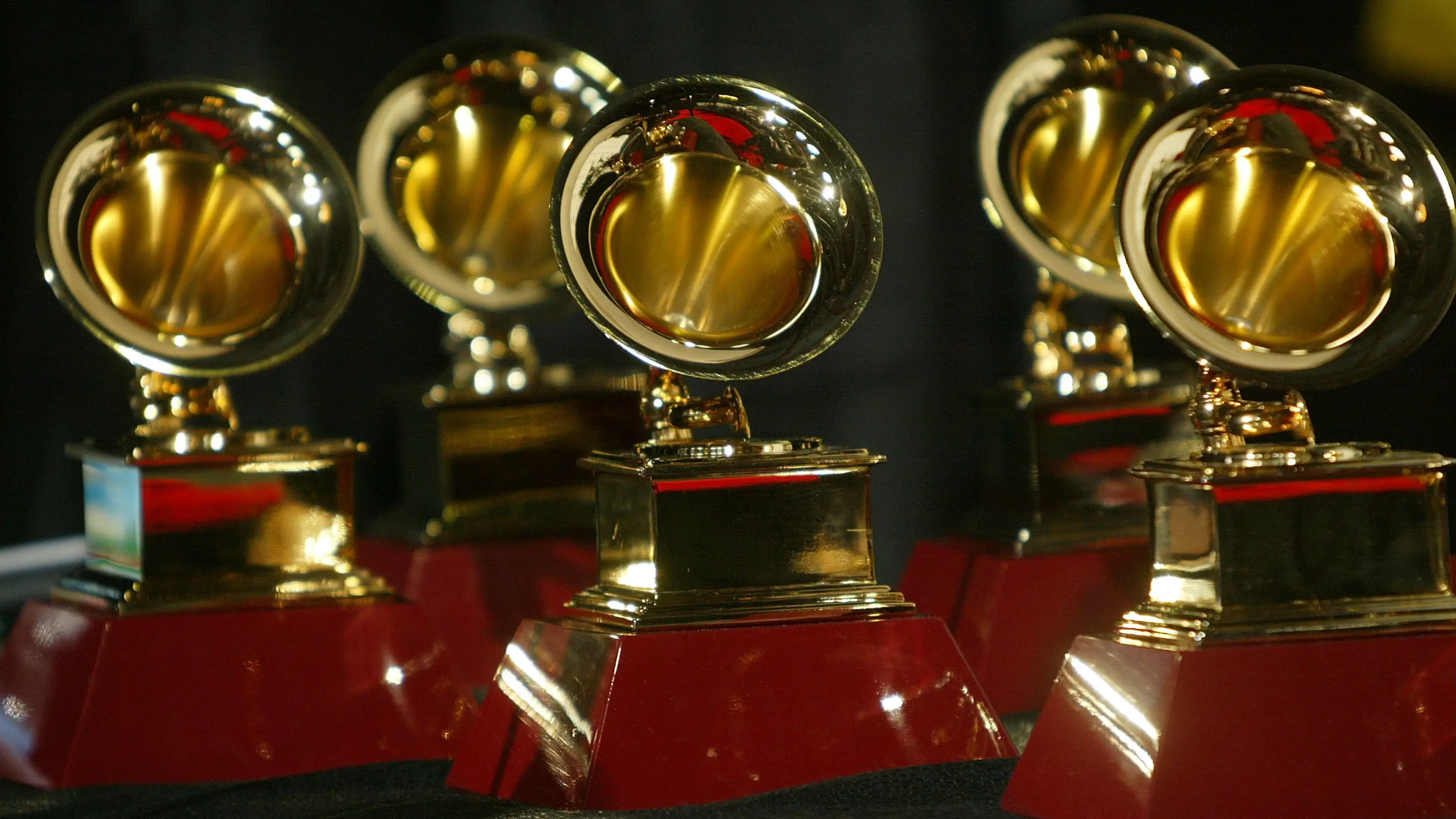Grammy Latino 2020: Así será la gala de premios, actuaciones y todo lo que necesitas saber Trofeo Grammy Latino