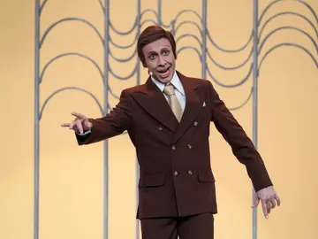 Canco Rodríguez nos hipnotiza de nuevo como Eduard Khil y su canción viral ‘Trololó’ Canco Rodríguez nos hipnotiza de nuevo como Eduard Khil y su canción viral ‘Trololó’