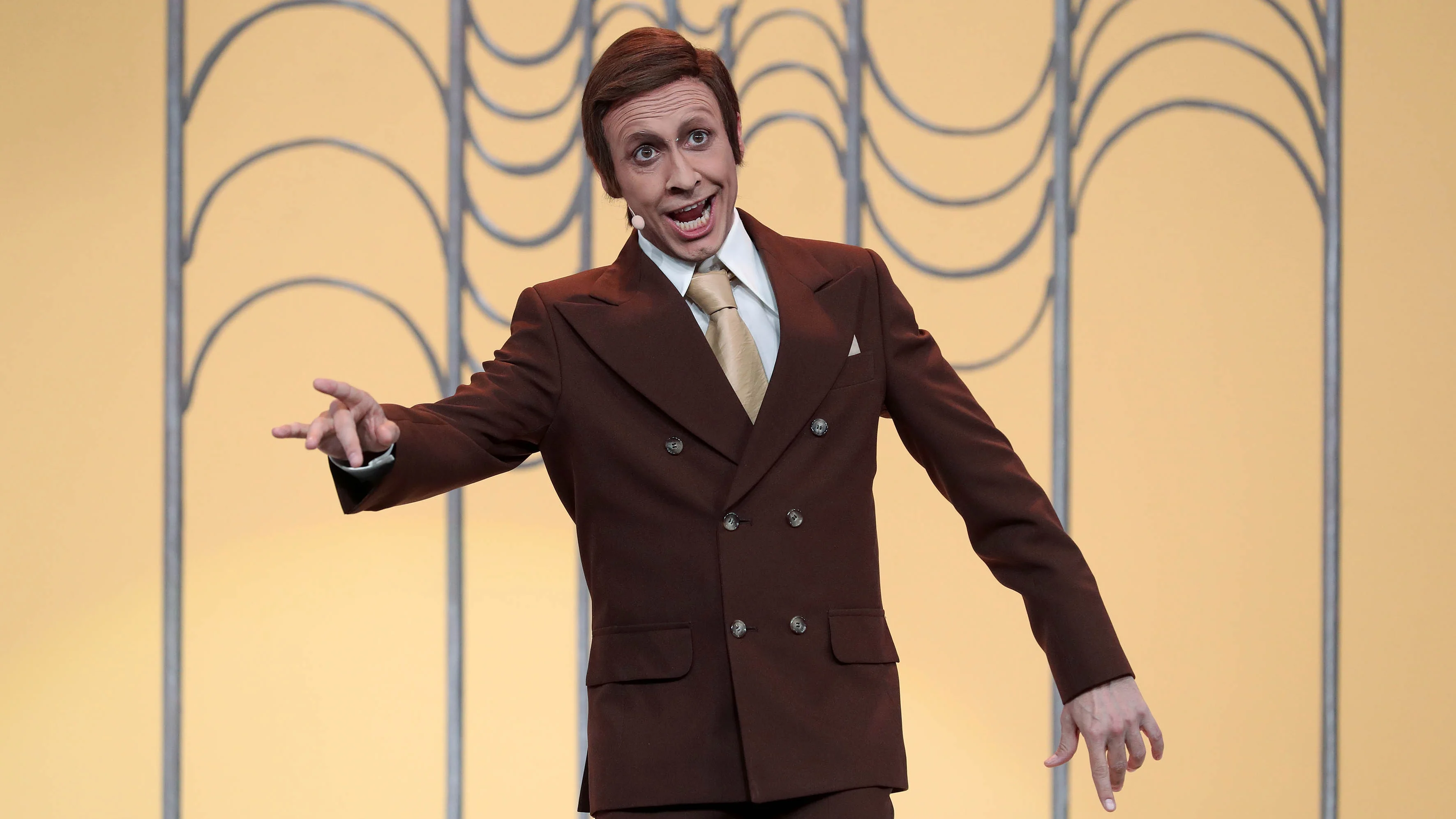 Canco Rodríguez nos hipnotiza de nuevo como Eduard Khil y su canción viral ‘Trololó’ Canco Rodríguez nos hipnotiza de nuevo como Eduard Khil y su canción viral ‘Trololó’