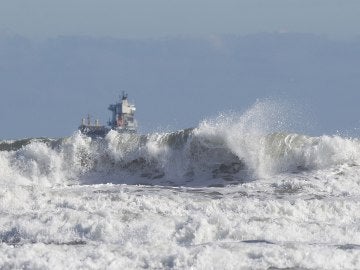 Olas de más de ocho metros en el Cantábrico