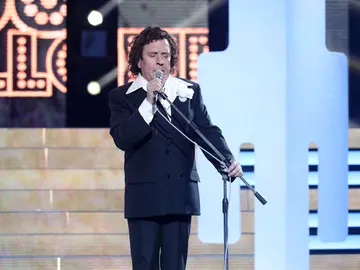 Juan Muñoz entrega el alma con ‘El Progreso’ como Roberto Carlos Juan Muñoz entrega el alma con ‘El Progreso’ como Roberto Carlos